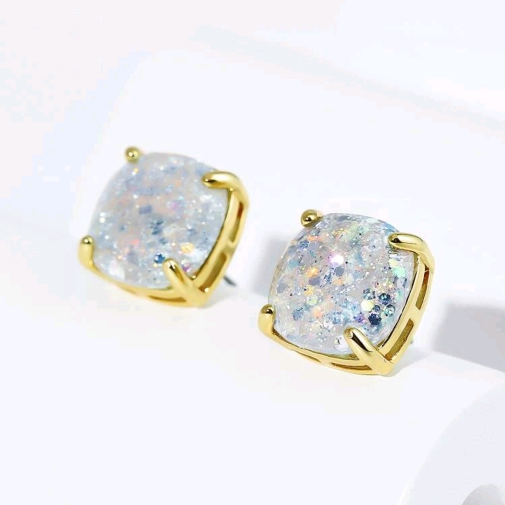 ♣️🖤 Iridescent Rhinestone Square Stud Earrings | 2 Available